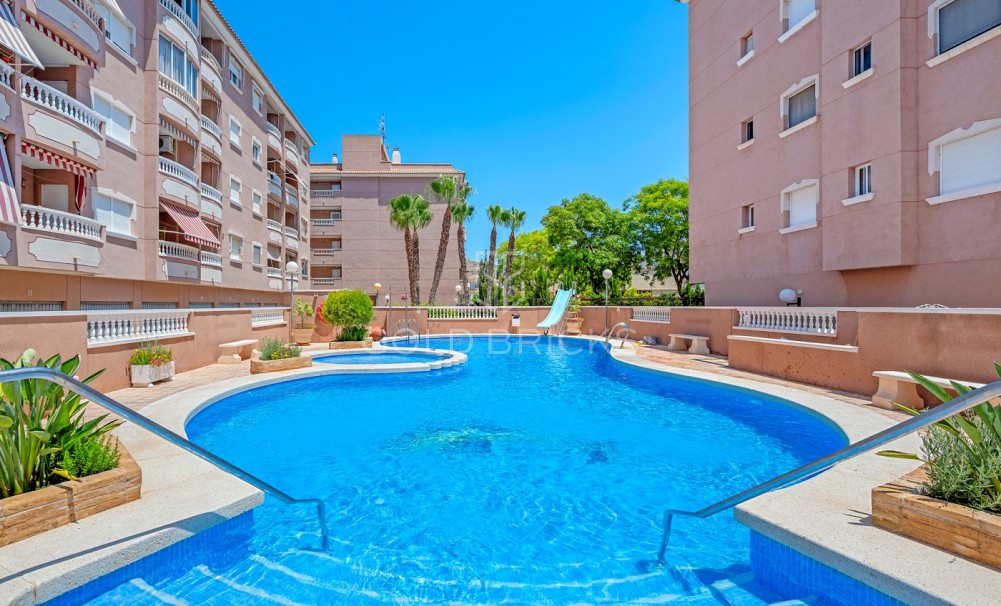 Apartment - Revente - Santa Pola - CBB-13523