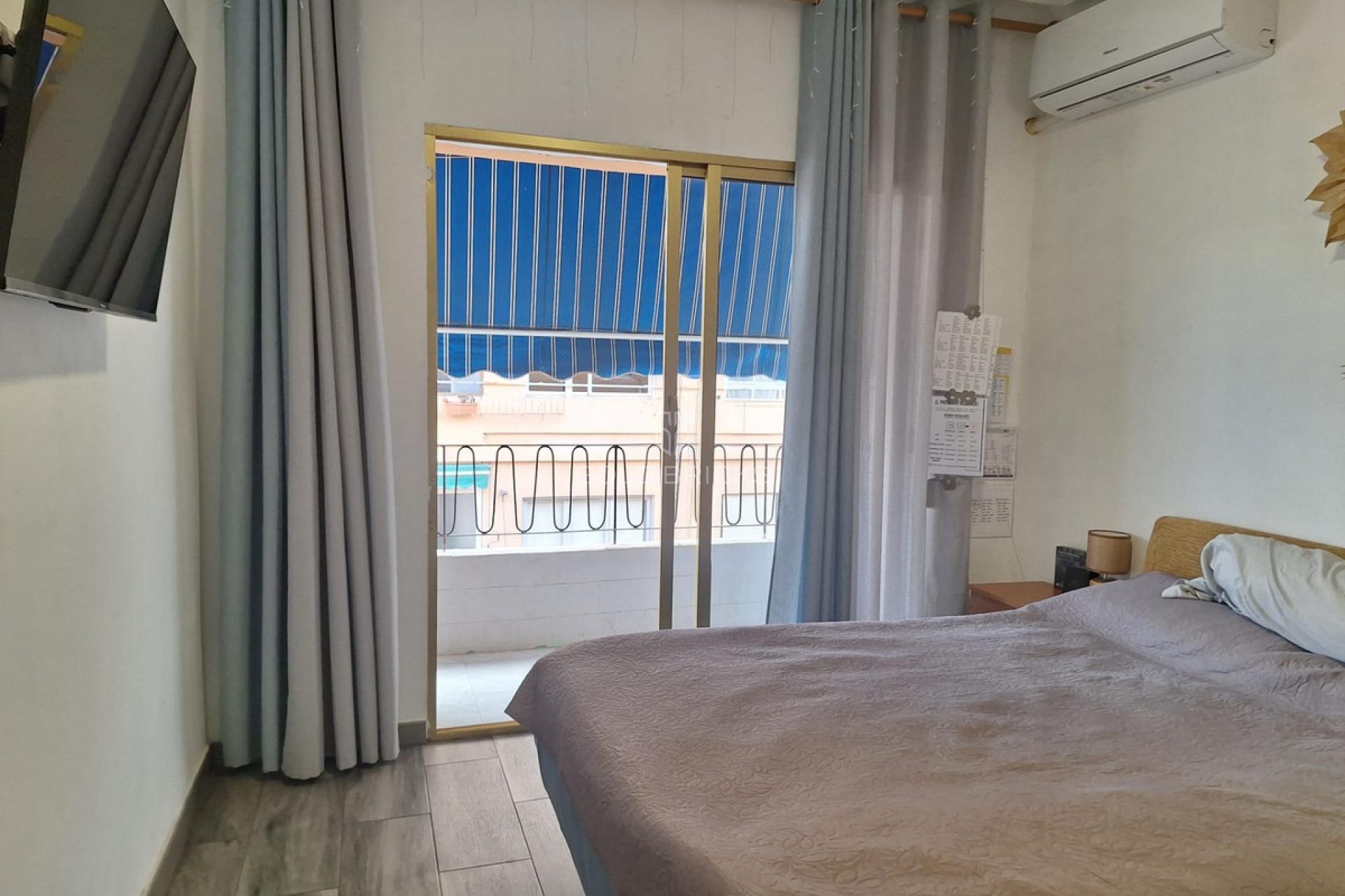 Återförsäljning ·  · Alicante · Alicante Centro