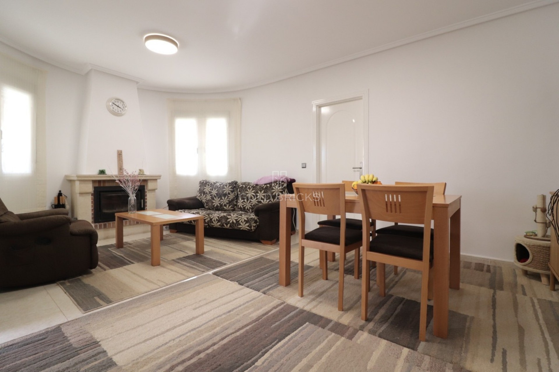 Återförsäljning ·  · Benijofar