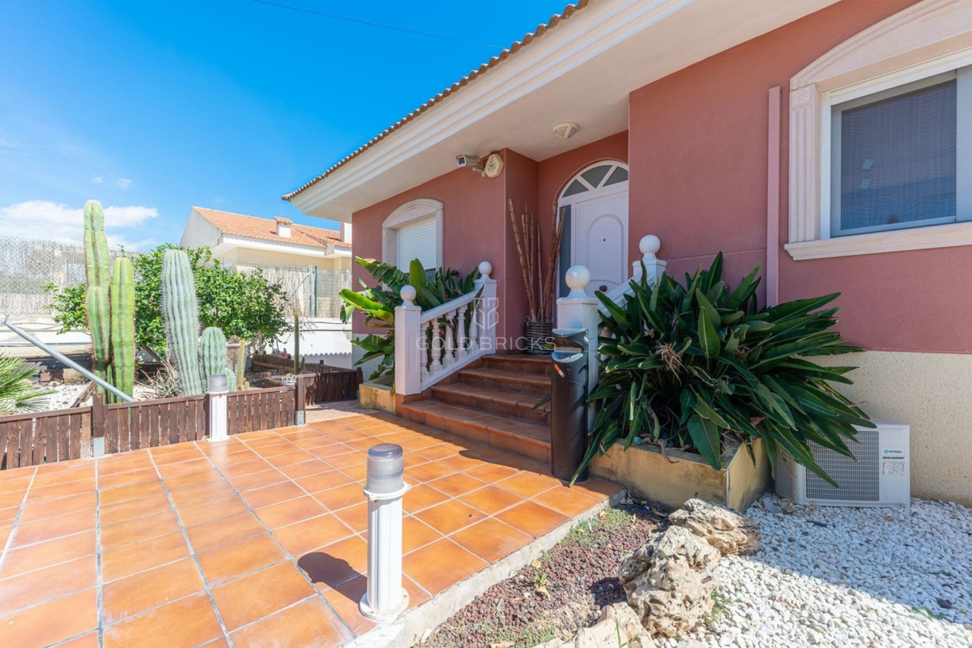 Återförsäljning ·  · Busot · Busot Centro