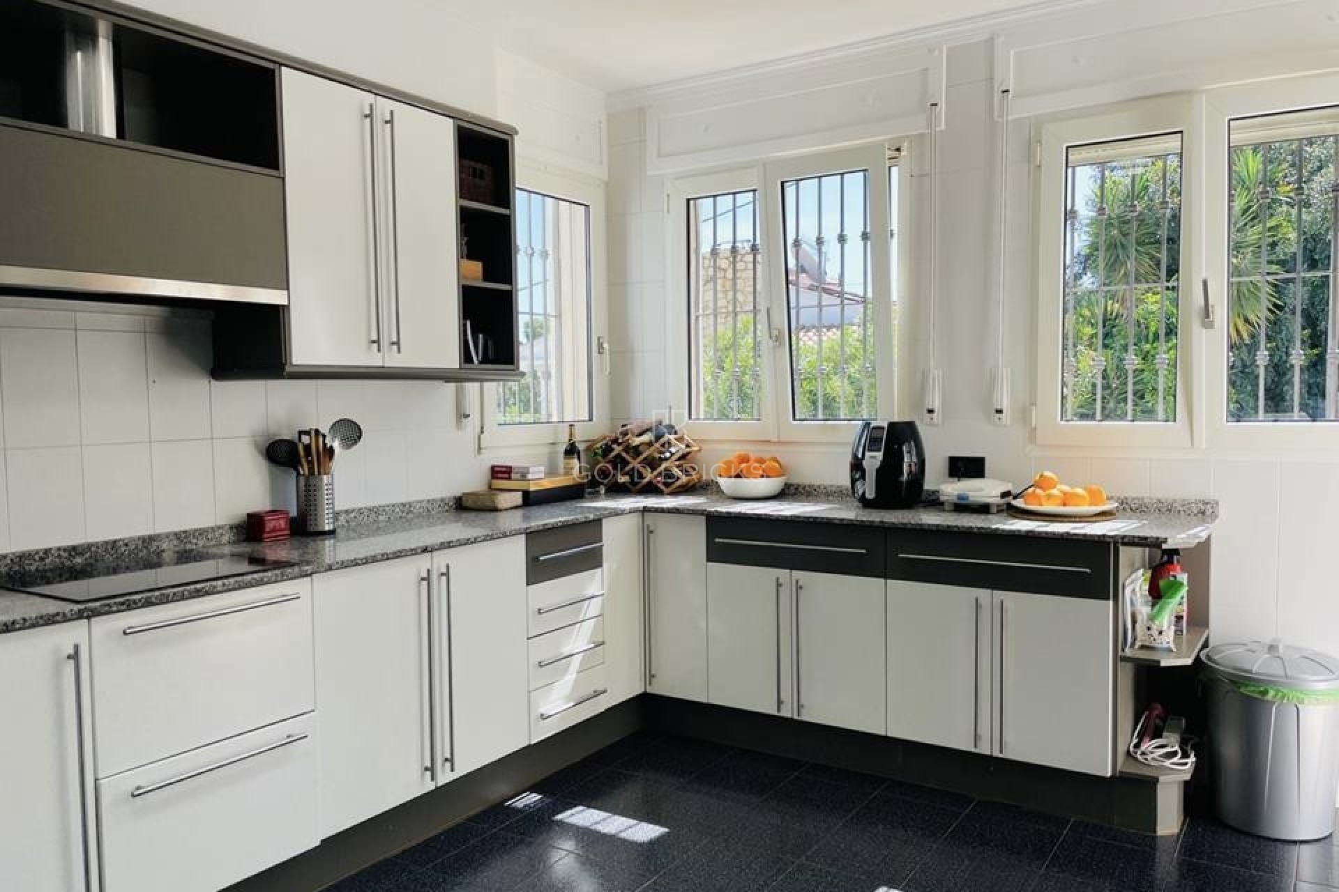 Återförsäljning ·  · Denia · Denia Centro