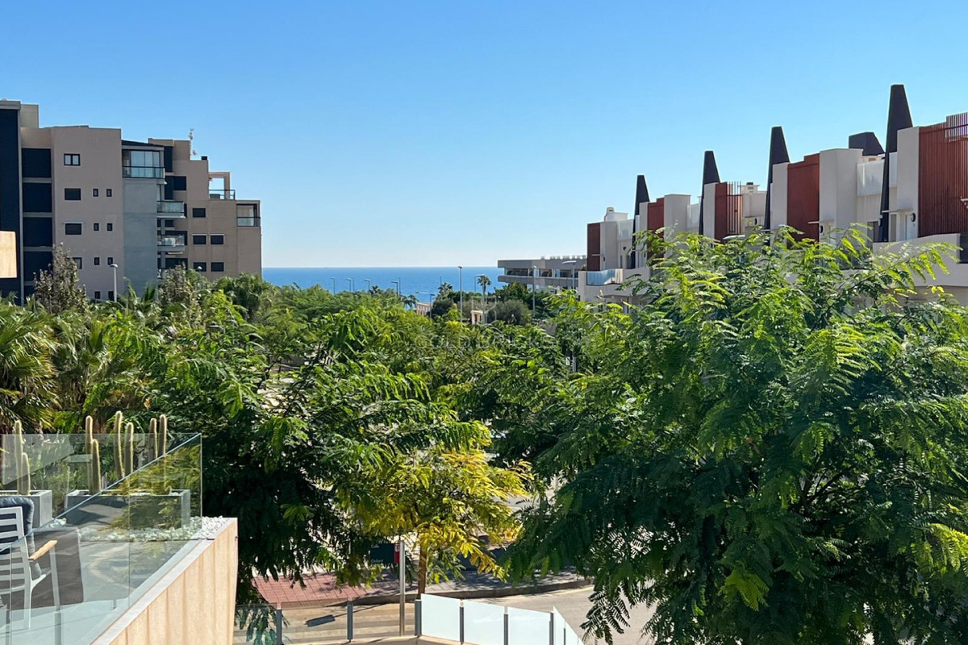 Återförsäljning ·  · Orihuela · Mil Palmeras