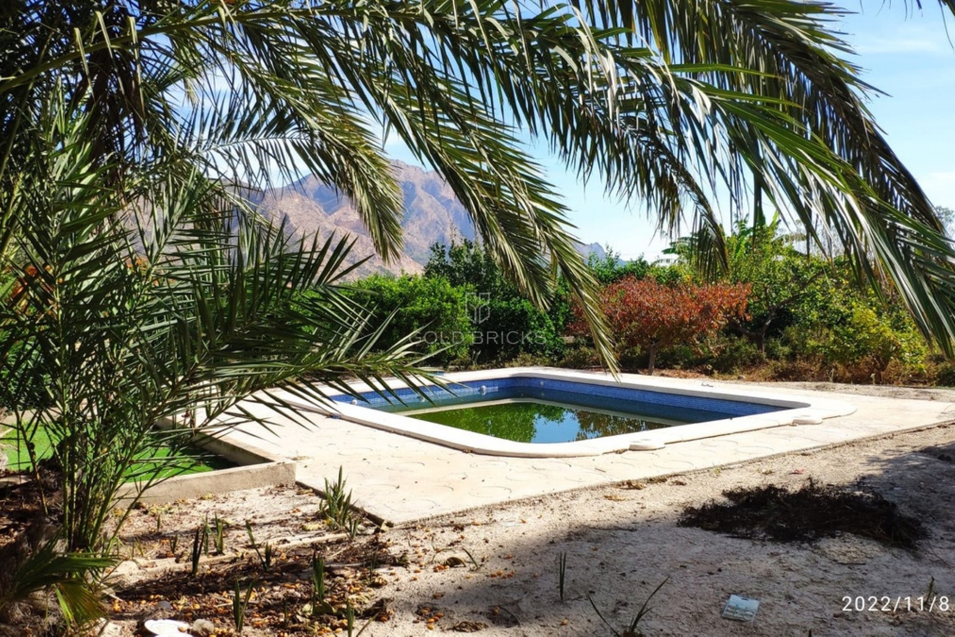 Återförsäljning ·  · Redován