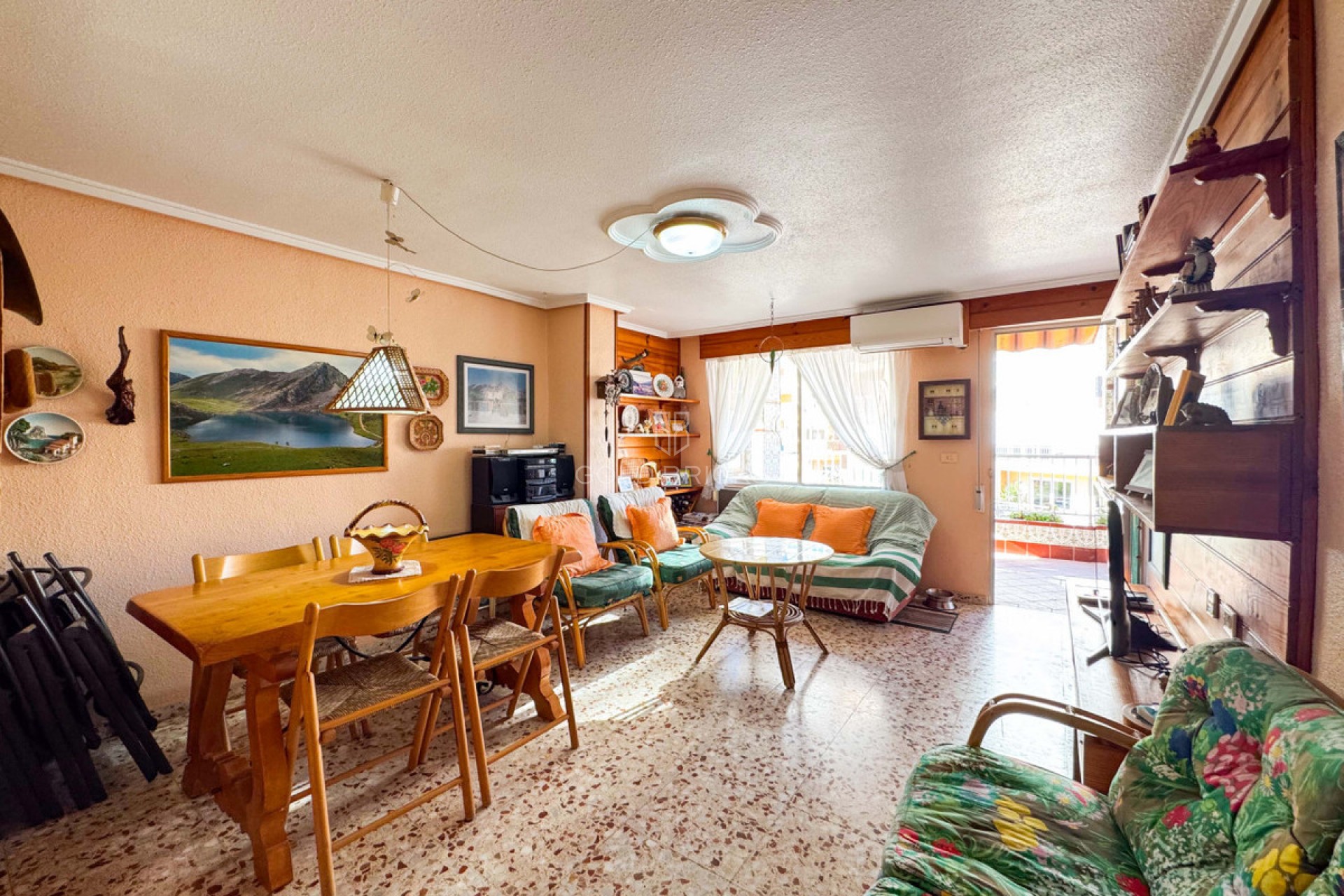 Återförsäljning ·  · Torrevieja · La Mata