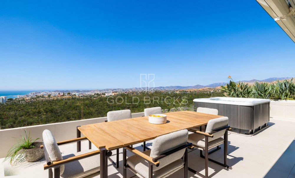 Daszek - Nowa konstrukcja - Fuengirola - GB-65348