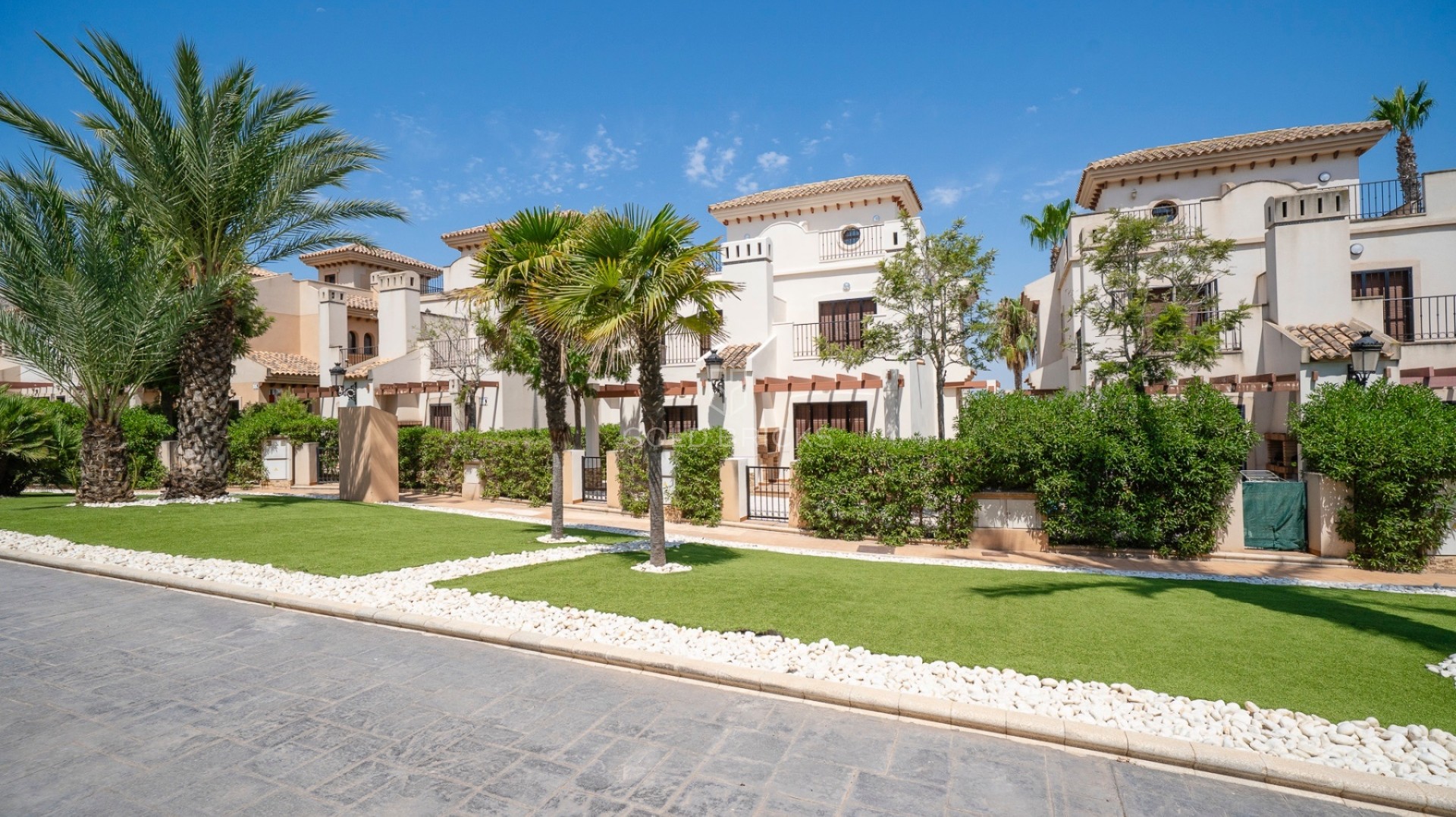 Halfvrijstaande woning · Wederverkoop · Algorfa · Algorfa
