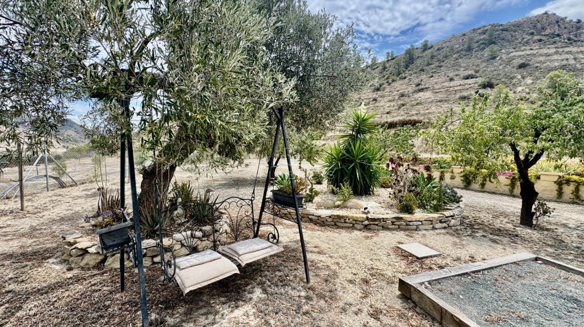 House - Bungalow · Sale · Relleu · Relleu Centro