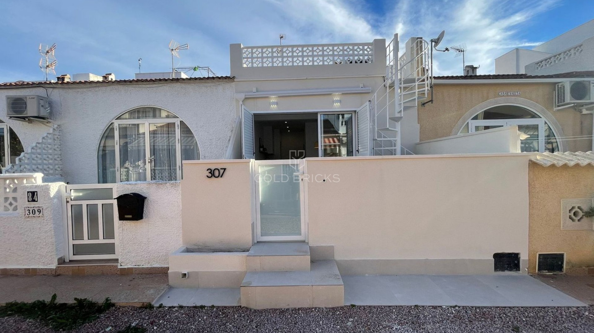 House - Bungalow · Sale · Torrevieja · Torrevieja Centro