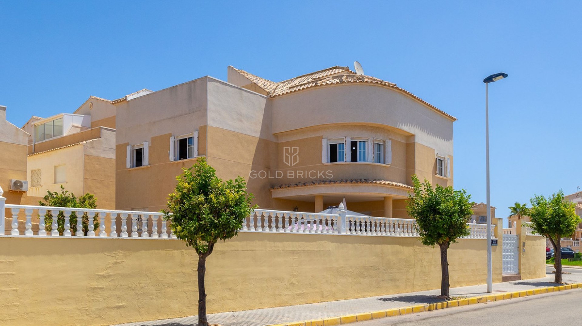 House - Detached Villa · Sale · Torrevieja · La Siesta