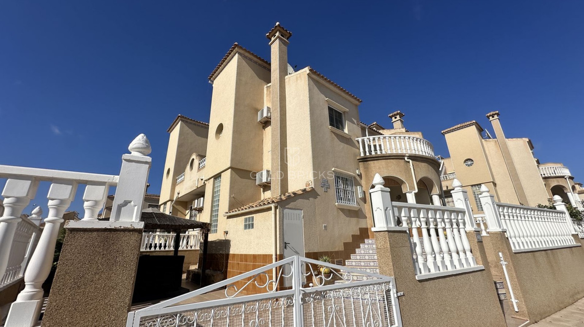House - Semi-Detached House · Sale · Alicante · Alicante Centro