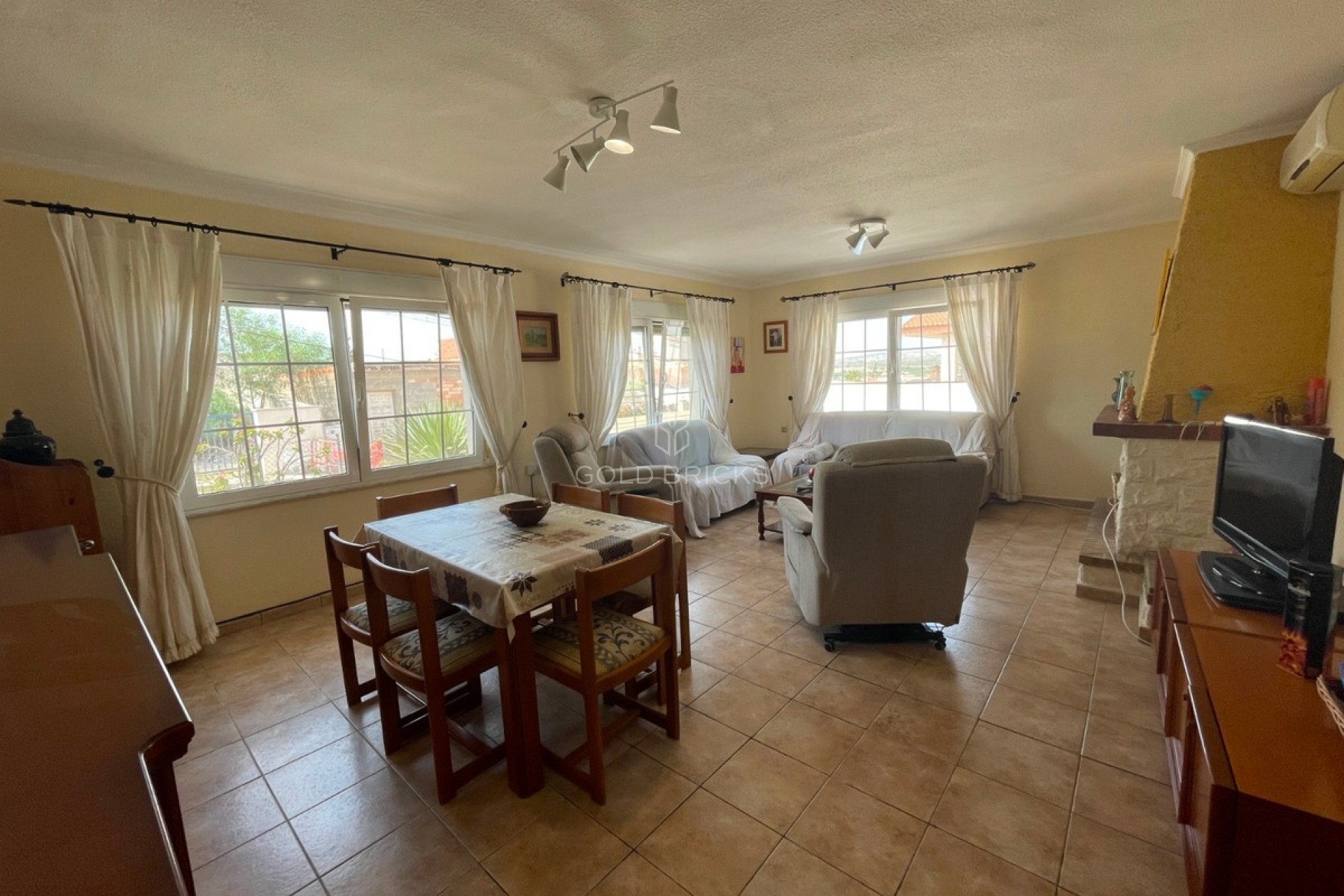 Resale ·  · Benijofar