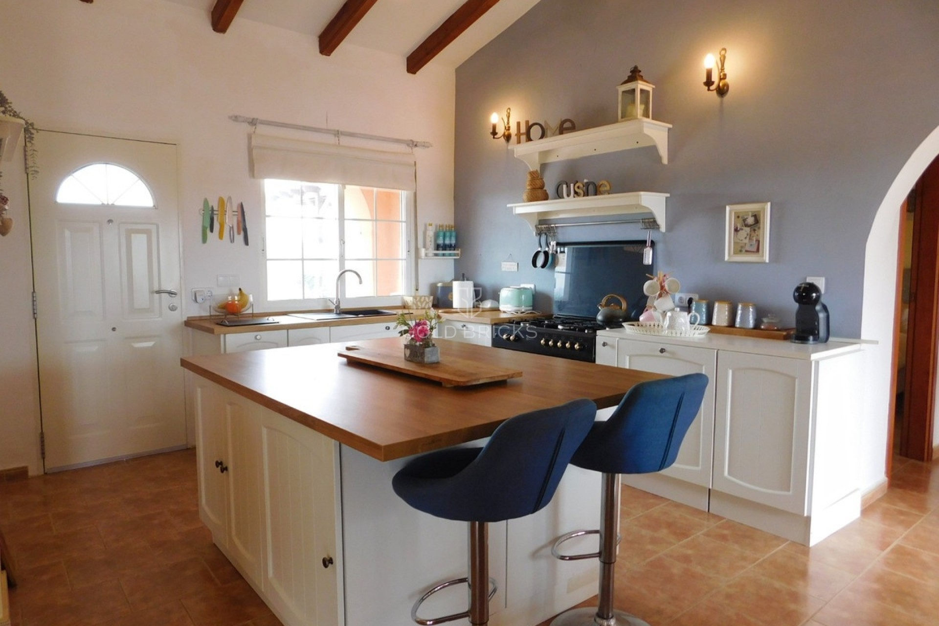 Resale ·  · Dolores · Dolores Centro