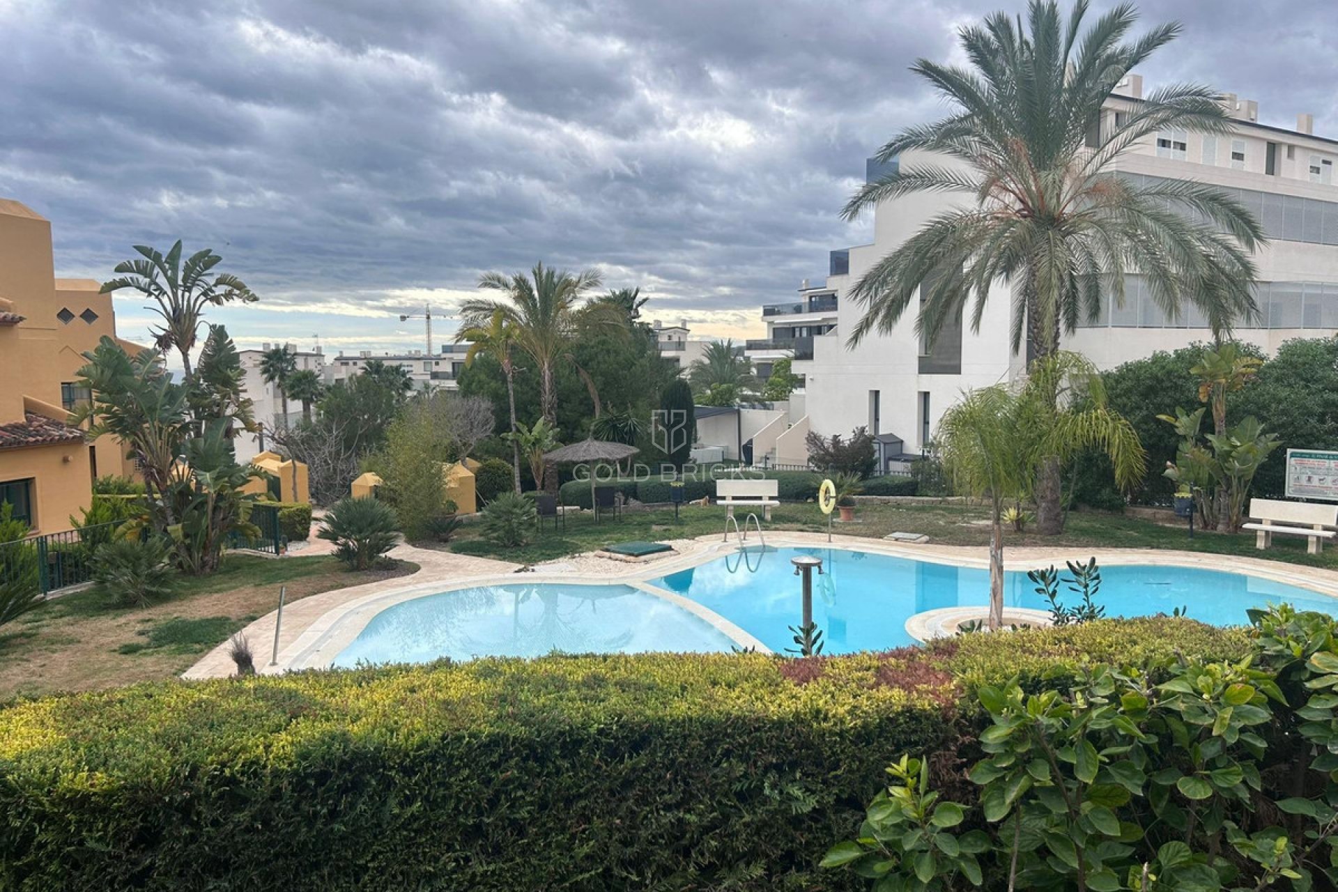 Resale ·  · Finestrat