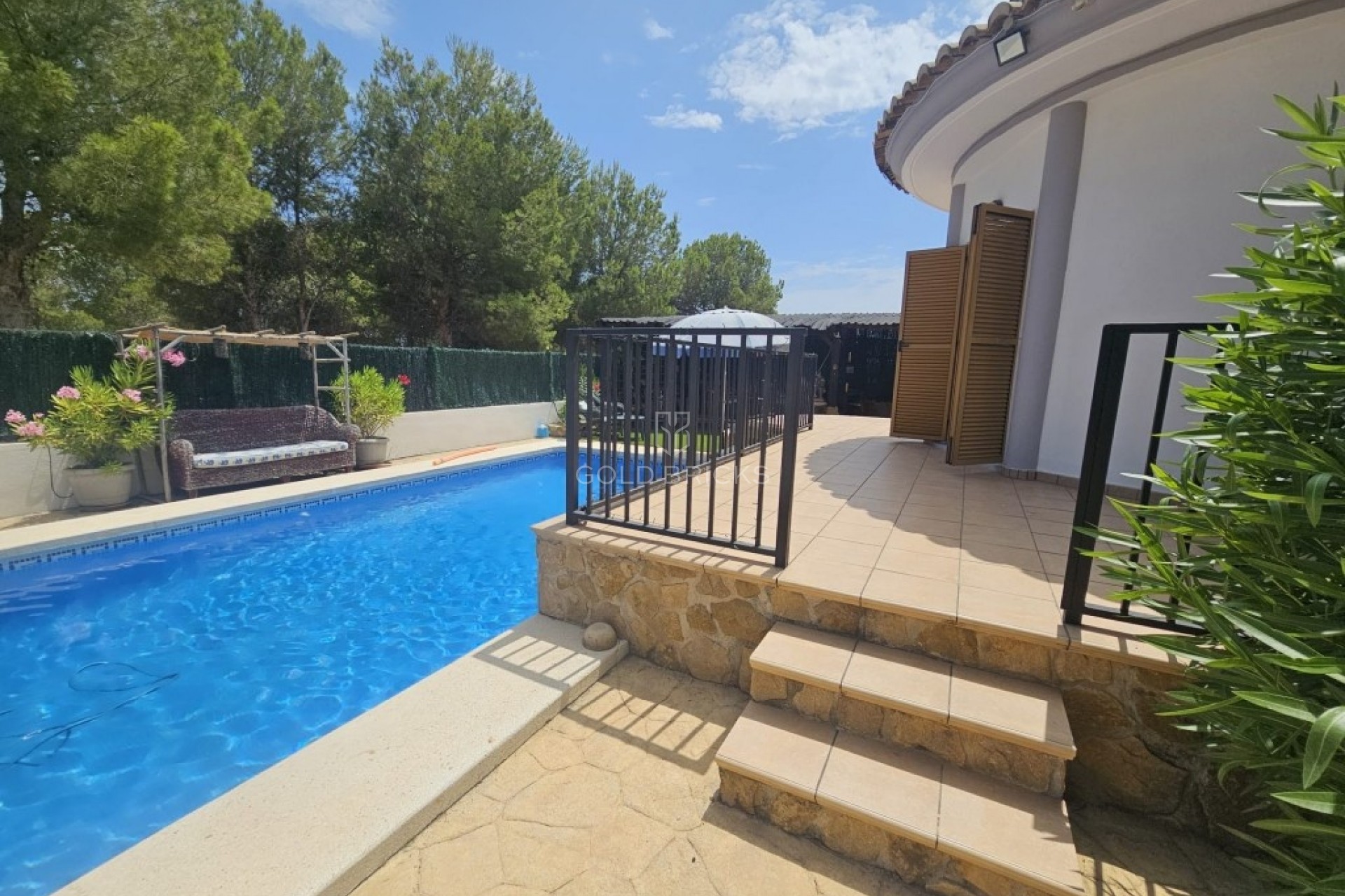 Resale ·  · Finestrat