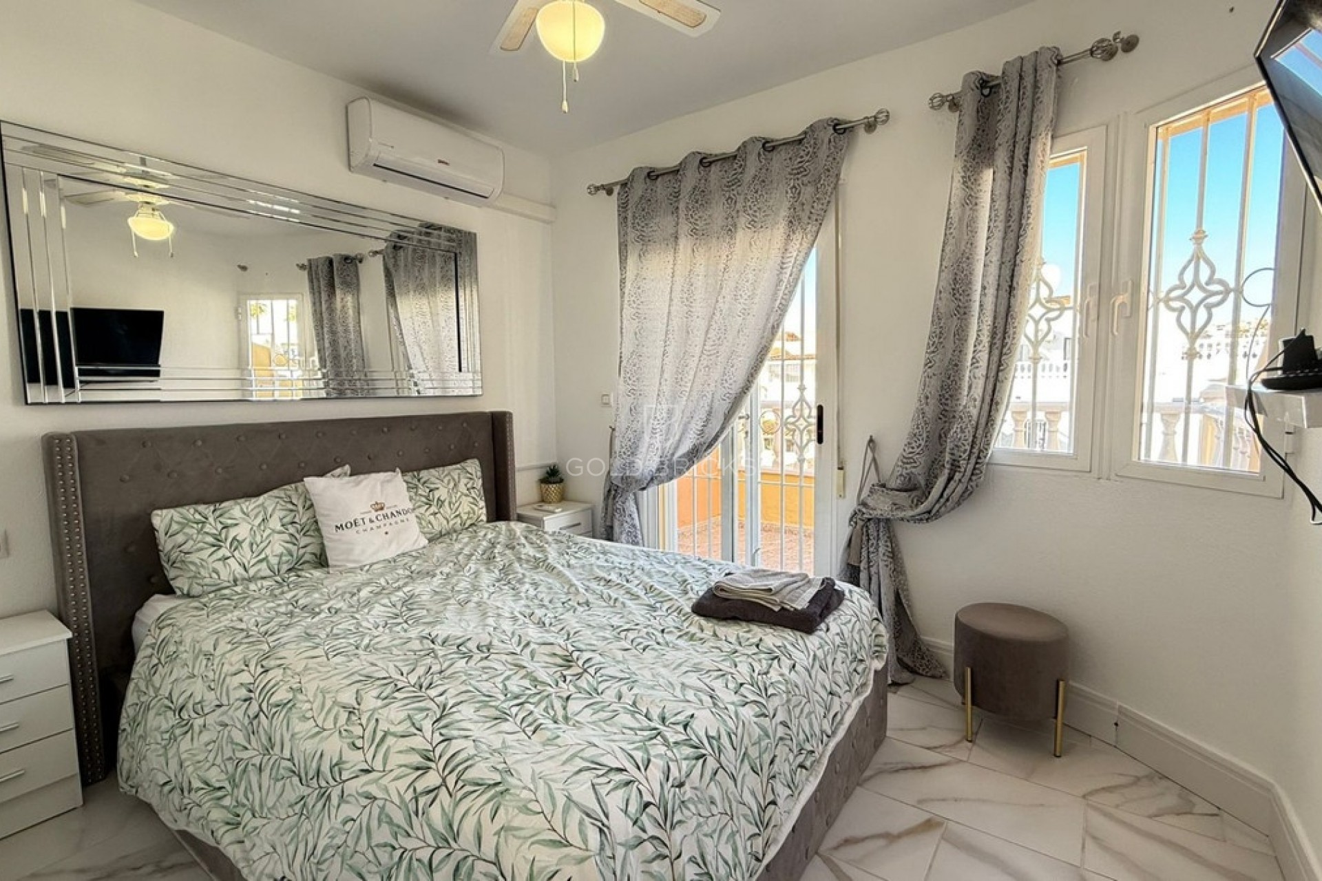 Resale ·  · Orihuela · Blue Lagoon