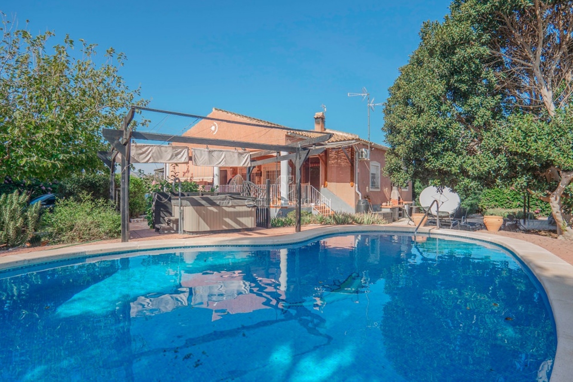 Resale ·  · Orihuela · San Bartolomé