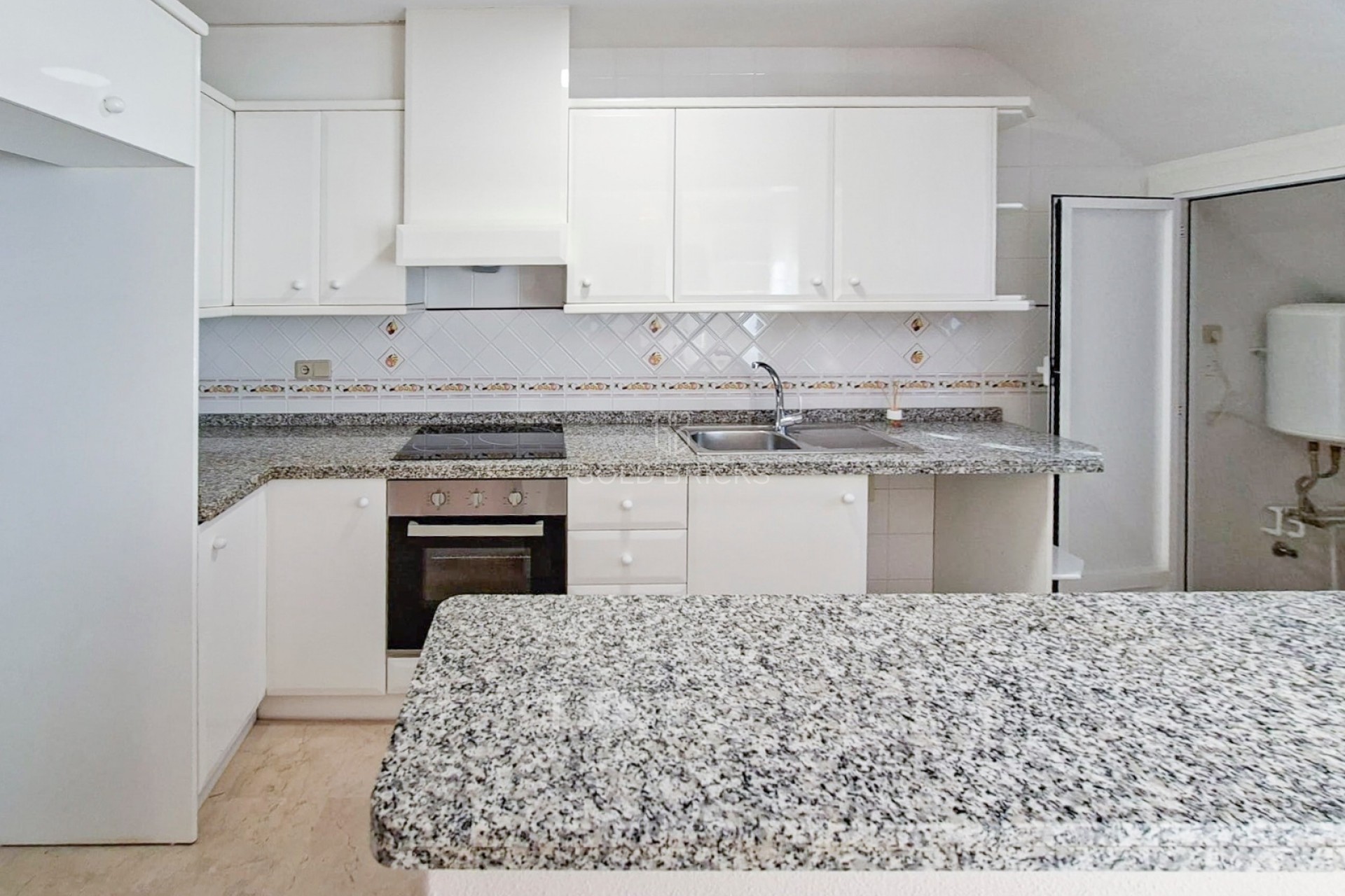 Resale · Stadthaus · Villamartín