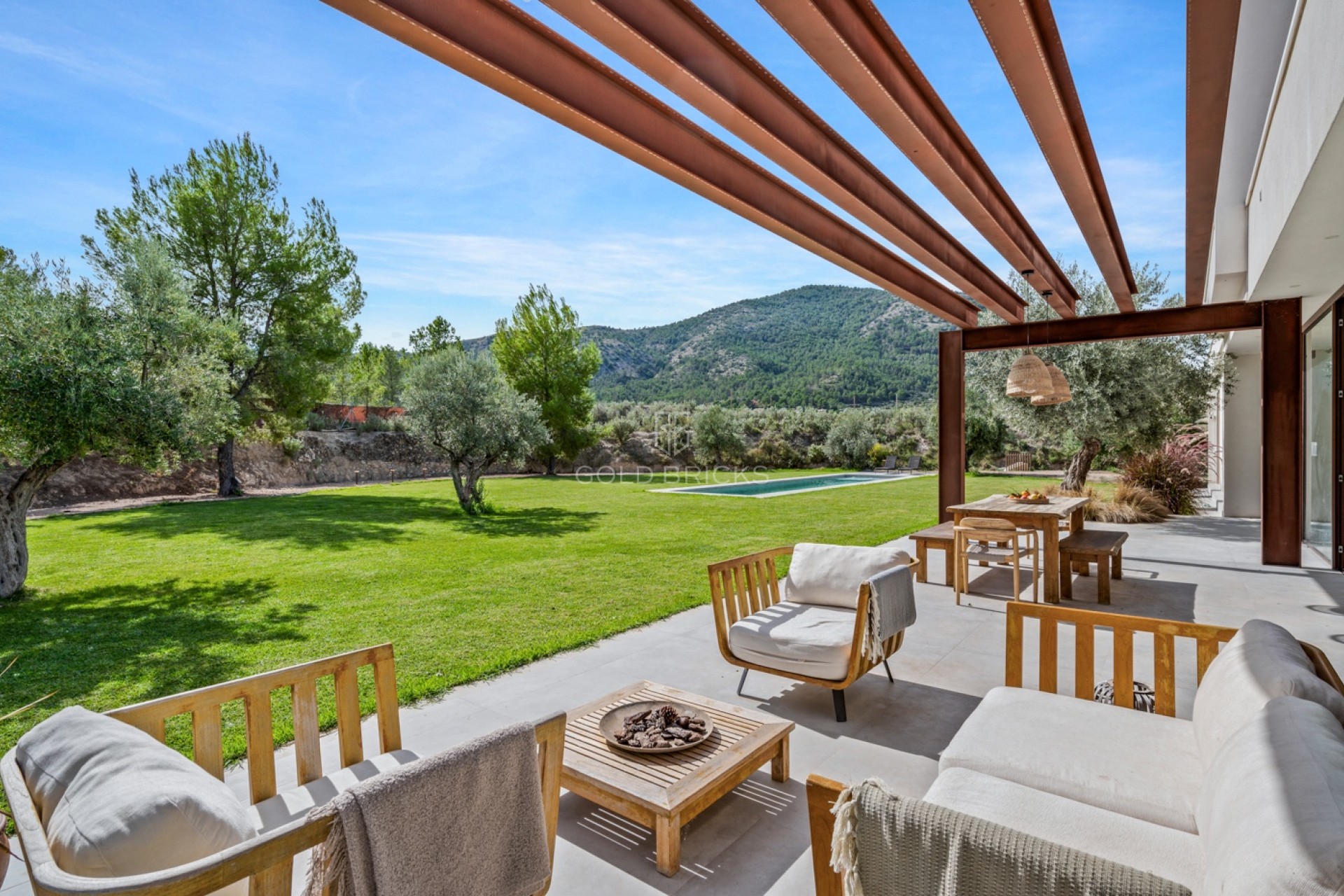 Resale · Villa · Finestrat