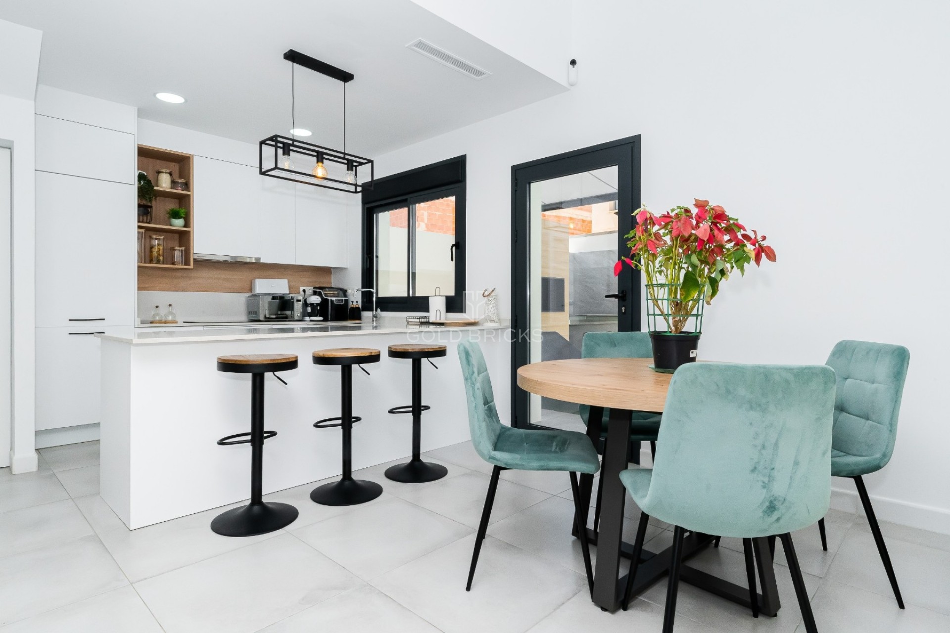 Resale · Villa · Los Montesinos