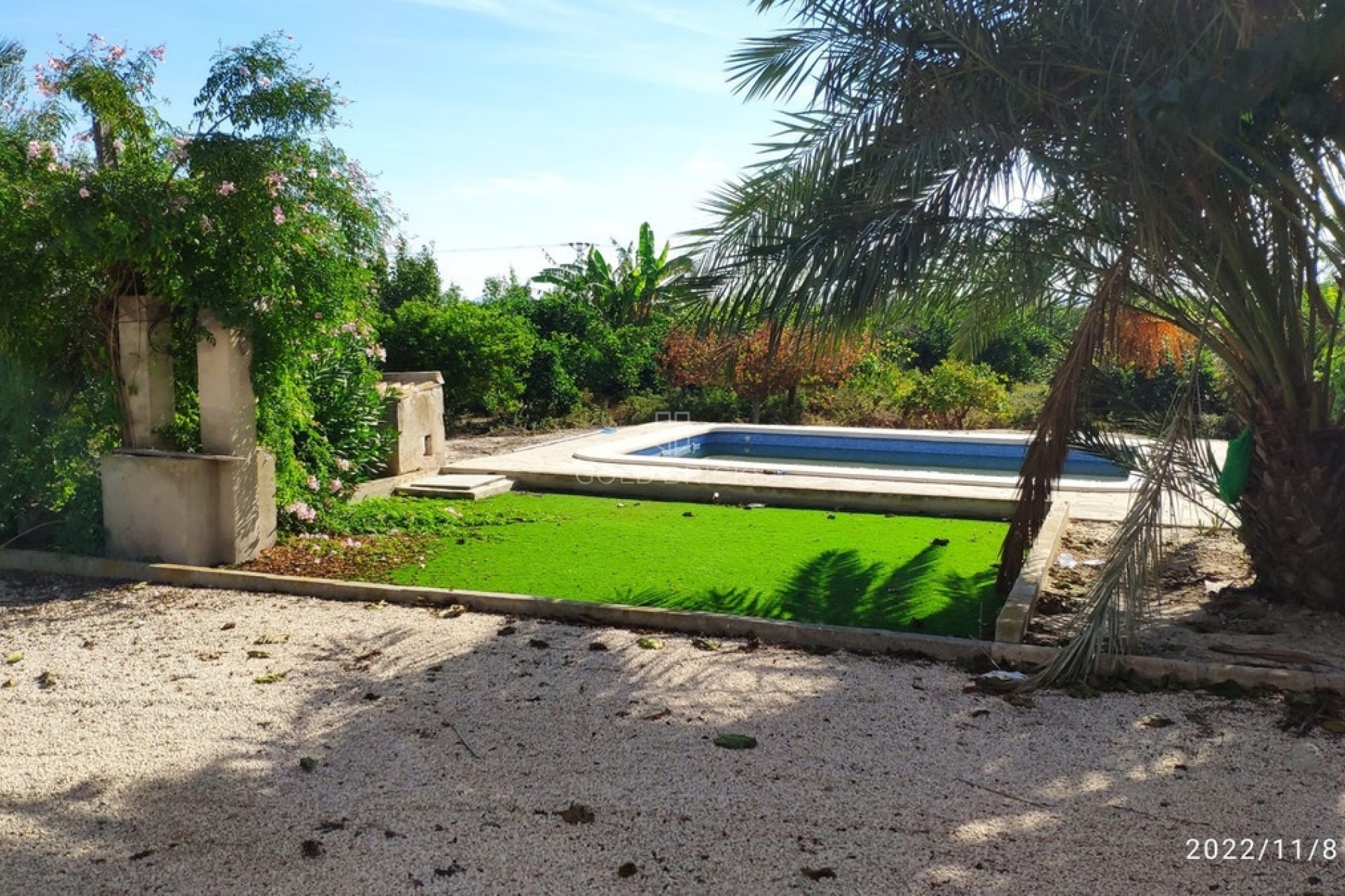 Revente ·  · Redován