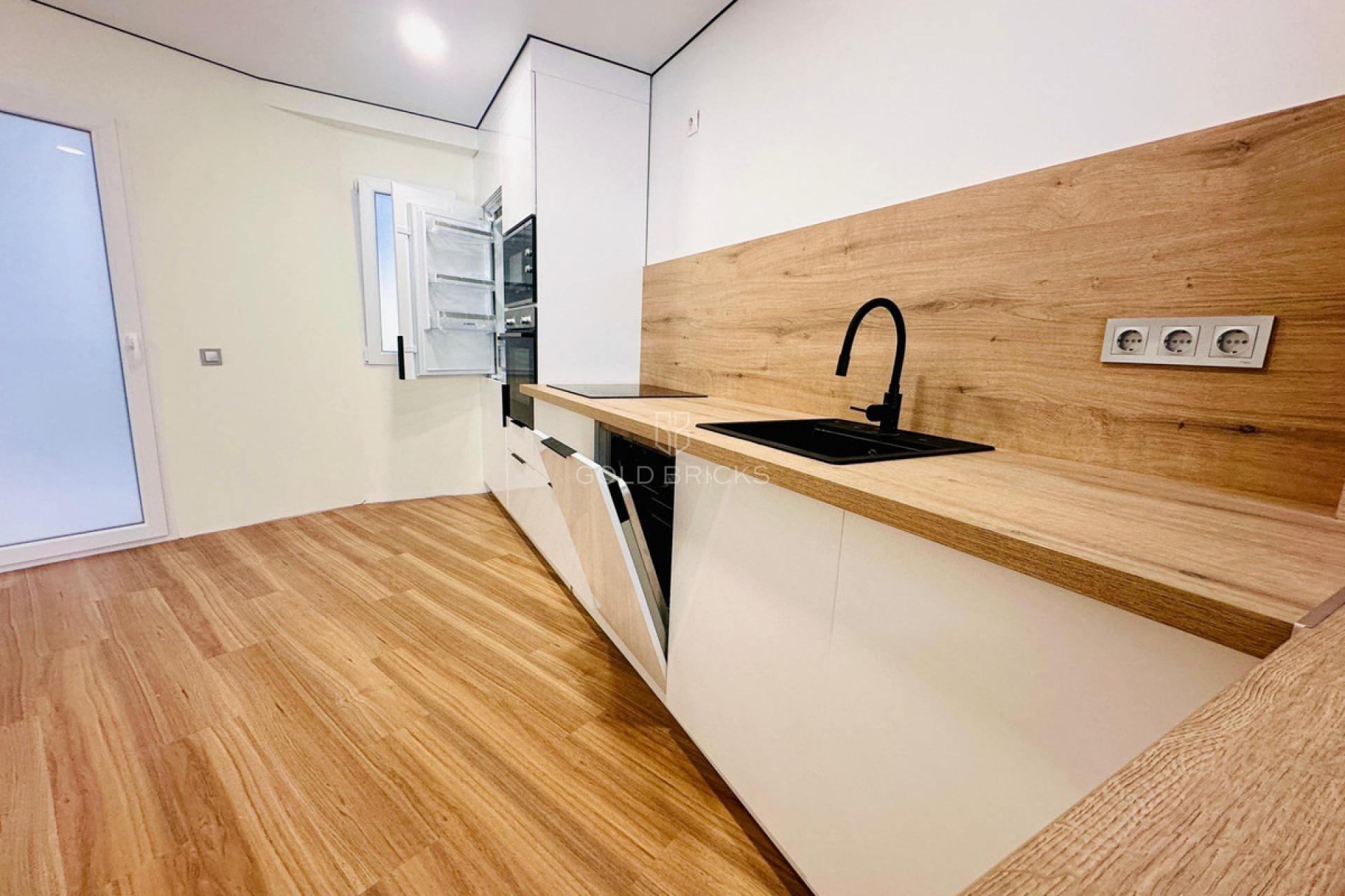 Sale · Apartment - Middle Floor Apartment · Alicante · Alicante Centro