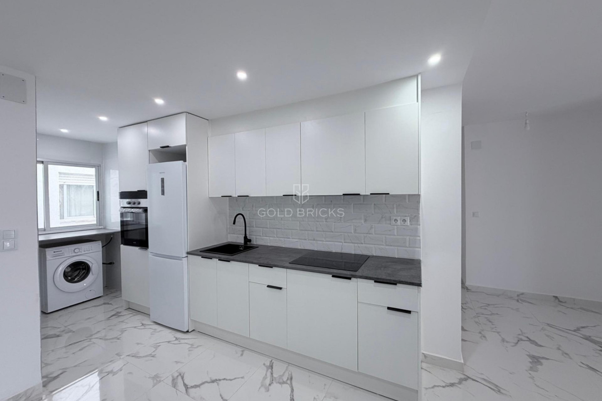 Sale · Apartment - Middle Floor Apartment · Torrevieja · Torrevieja Centro