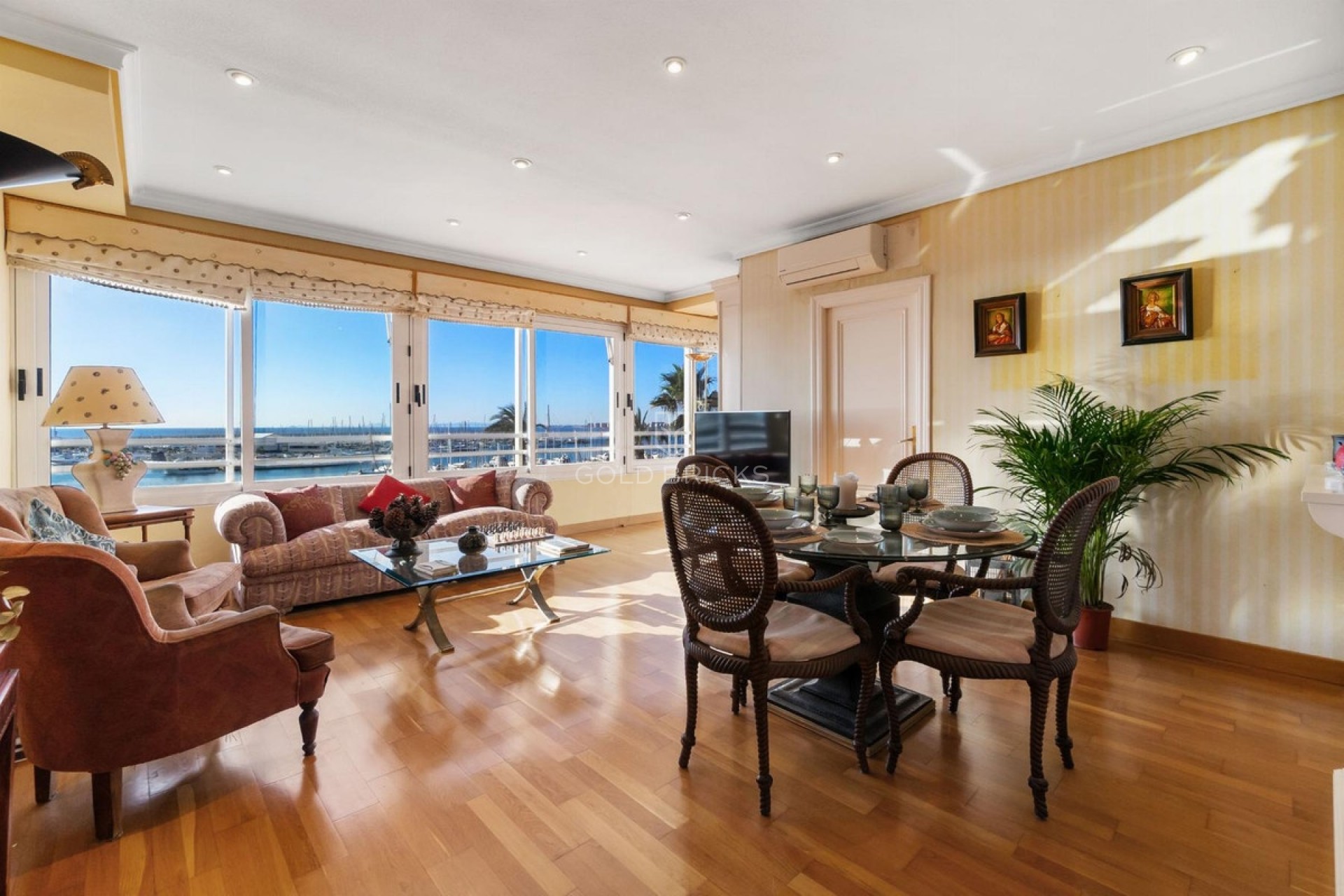 Sale · Apartment - Middle Floor Apartment · Torrevieja · Torrevieja Centro