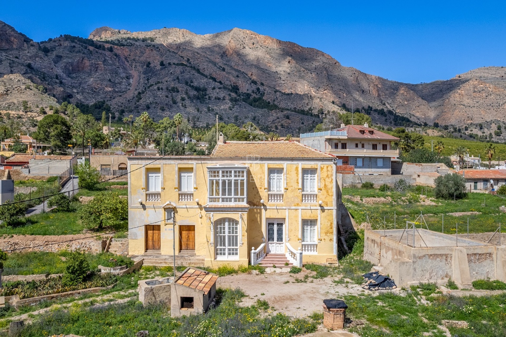 Sale · Country estate · Orihuela