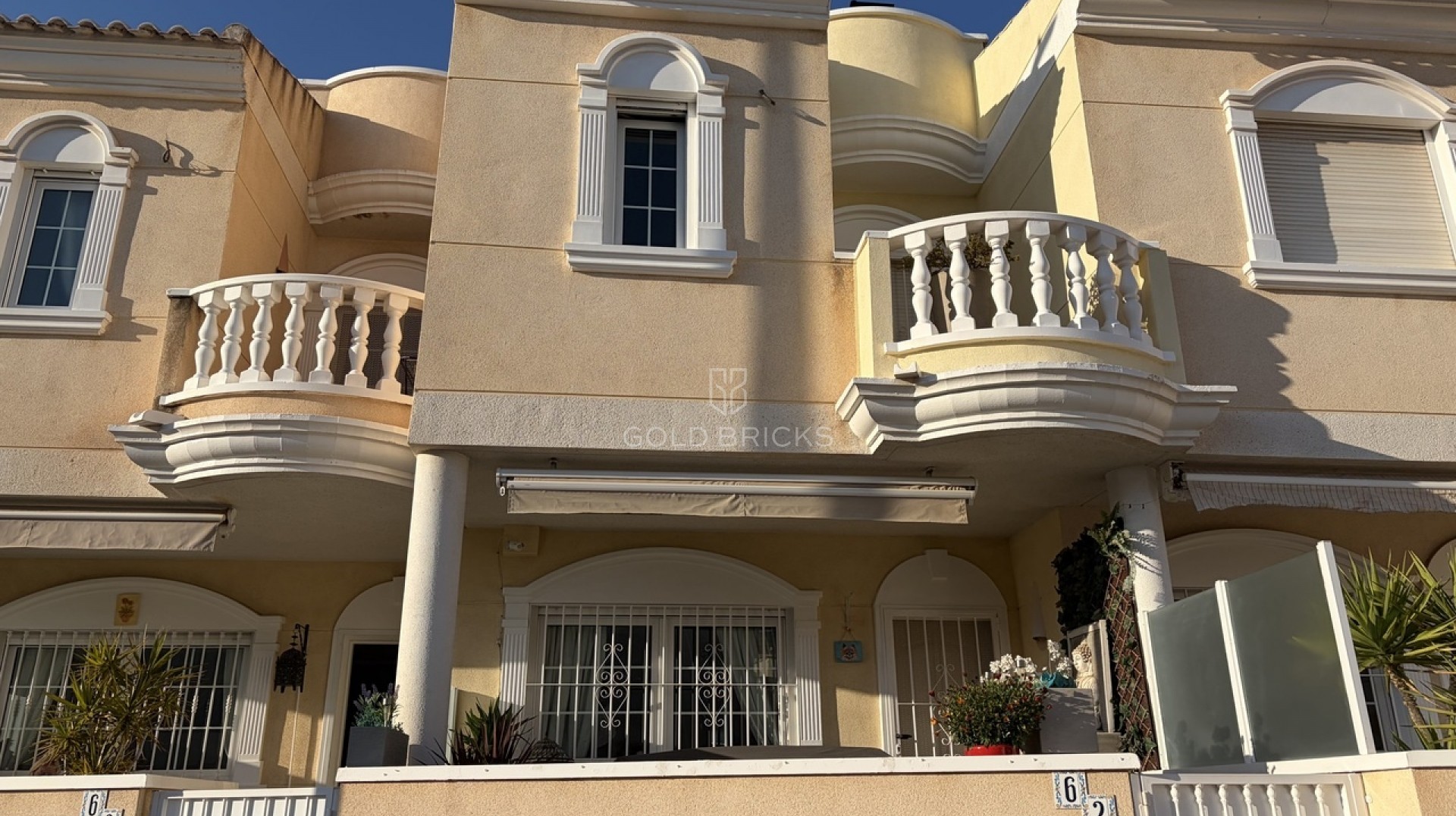 Stadthaus · Resale · Heredades · Heredades