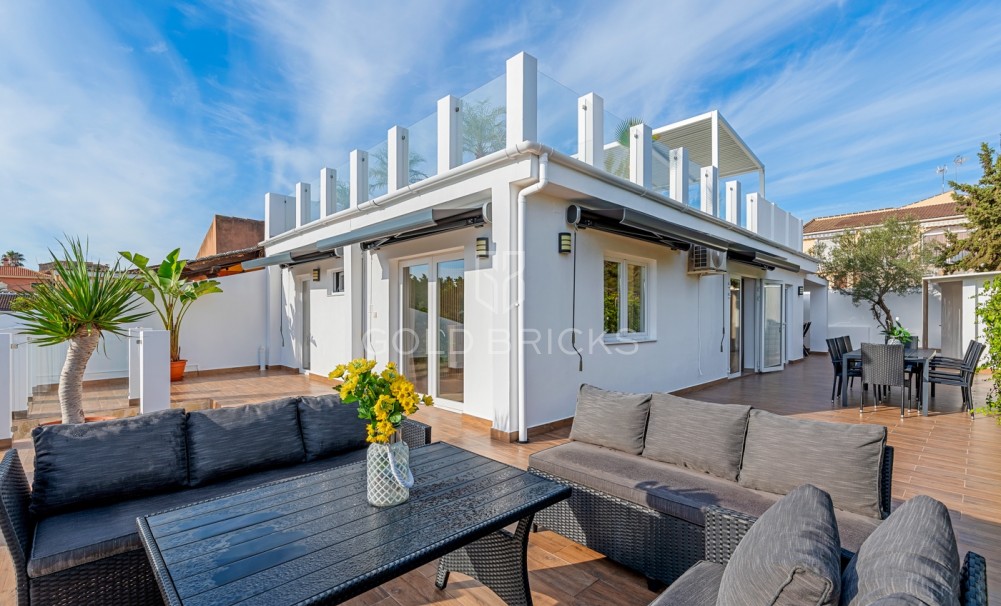 Villa - Återförsäljning - Torrevieja - GB-9087