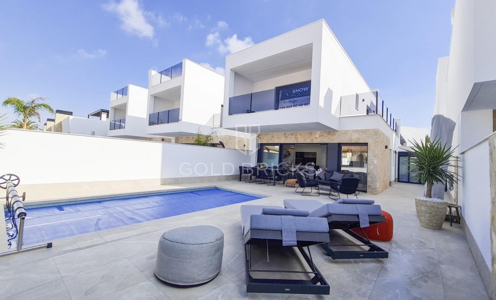 Villa - New Build - San Pedro del Pinatar - GB-90589