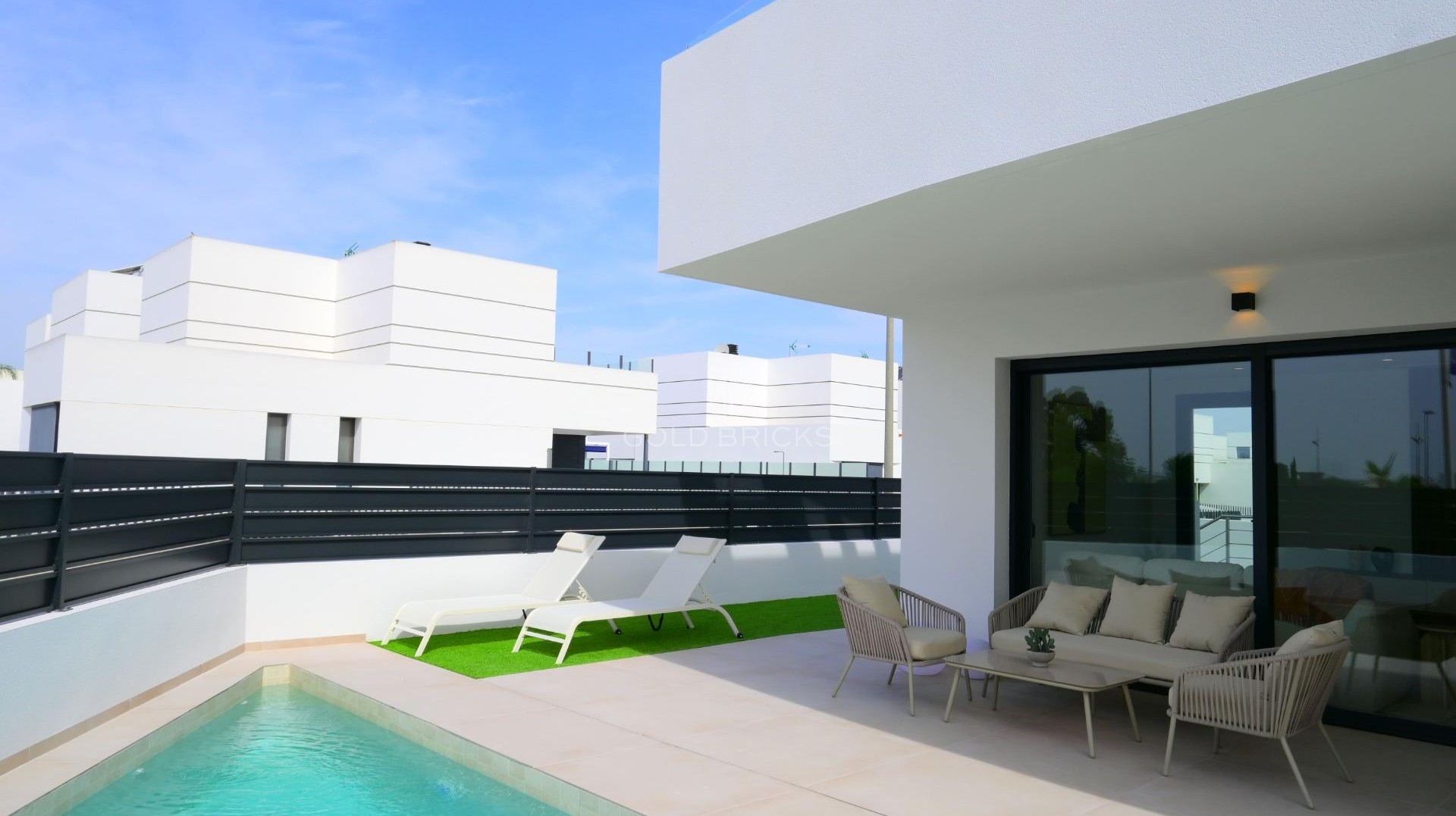 Villa · Nybyggnation · Dolores · polideportivo