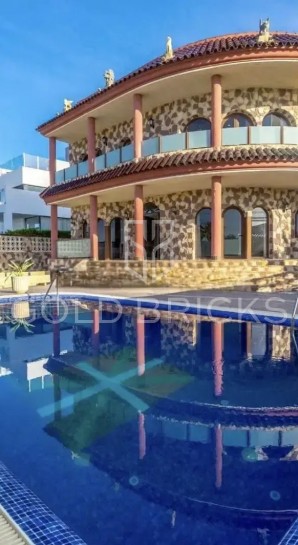 Villa - Sale - Orihuela Costa - La Zenia