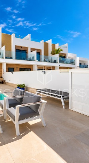 Villa / Semi semi-detached - Sale - San Pedro del Pinatar - CENTRO