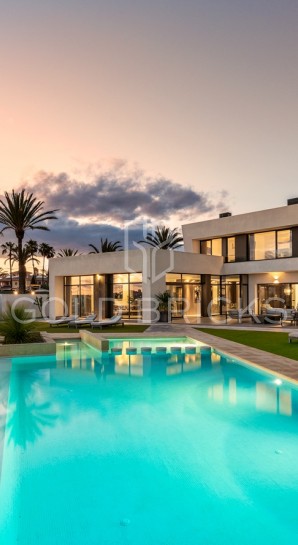 Villa - Sprzedaż - Orihuela Costa - Cabo Roig