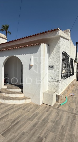 Vrijstaande villa - Wederverkoop - Orihuela Costa - Villamartín