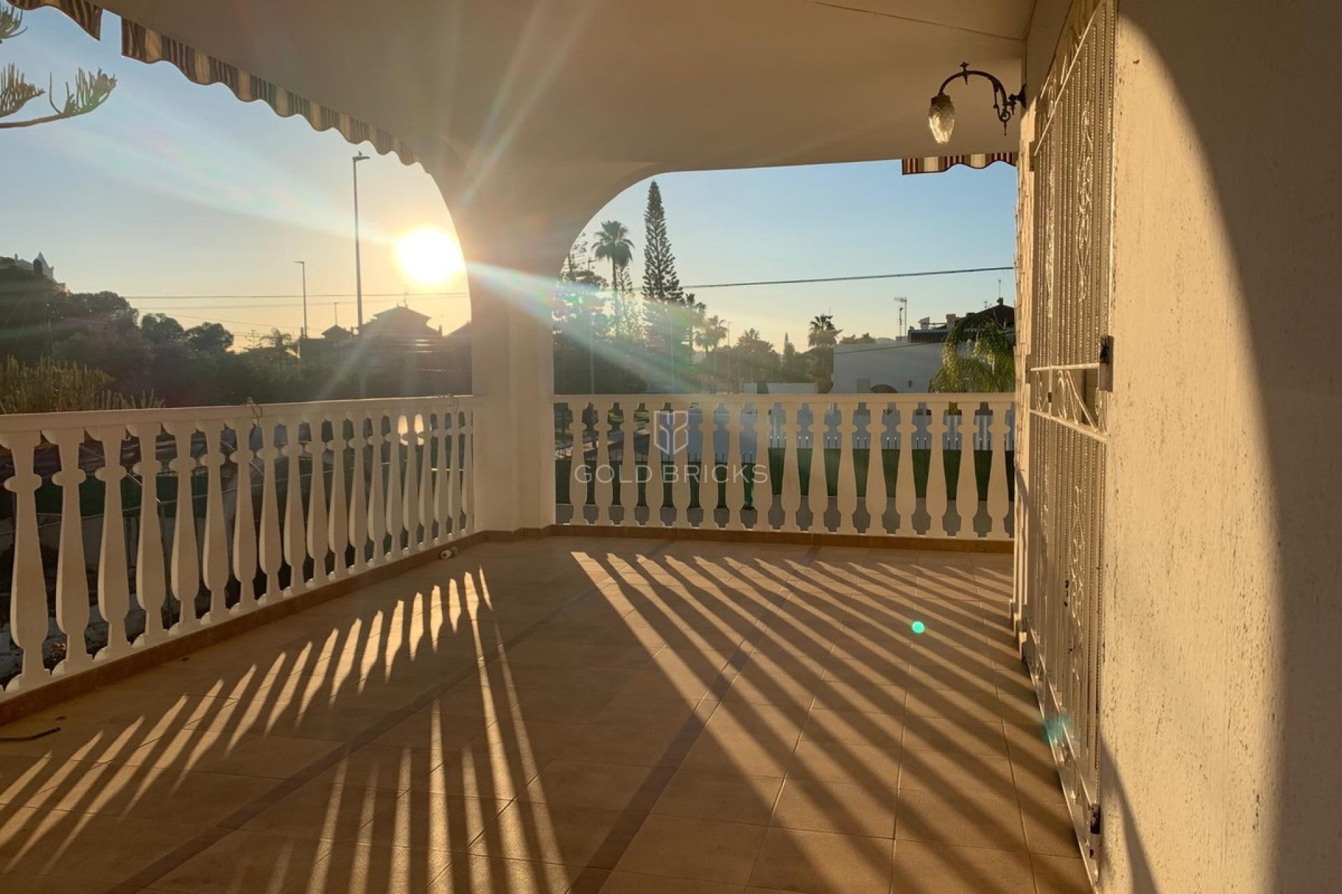 Wederverkoop ·  · Águilas · Águilas Centro