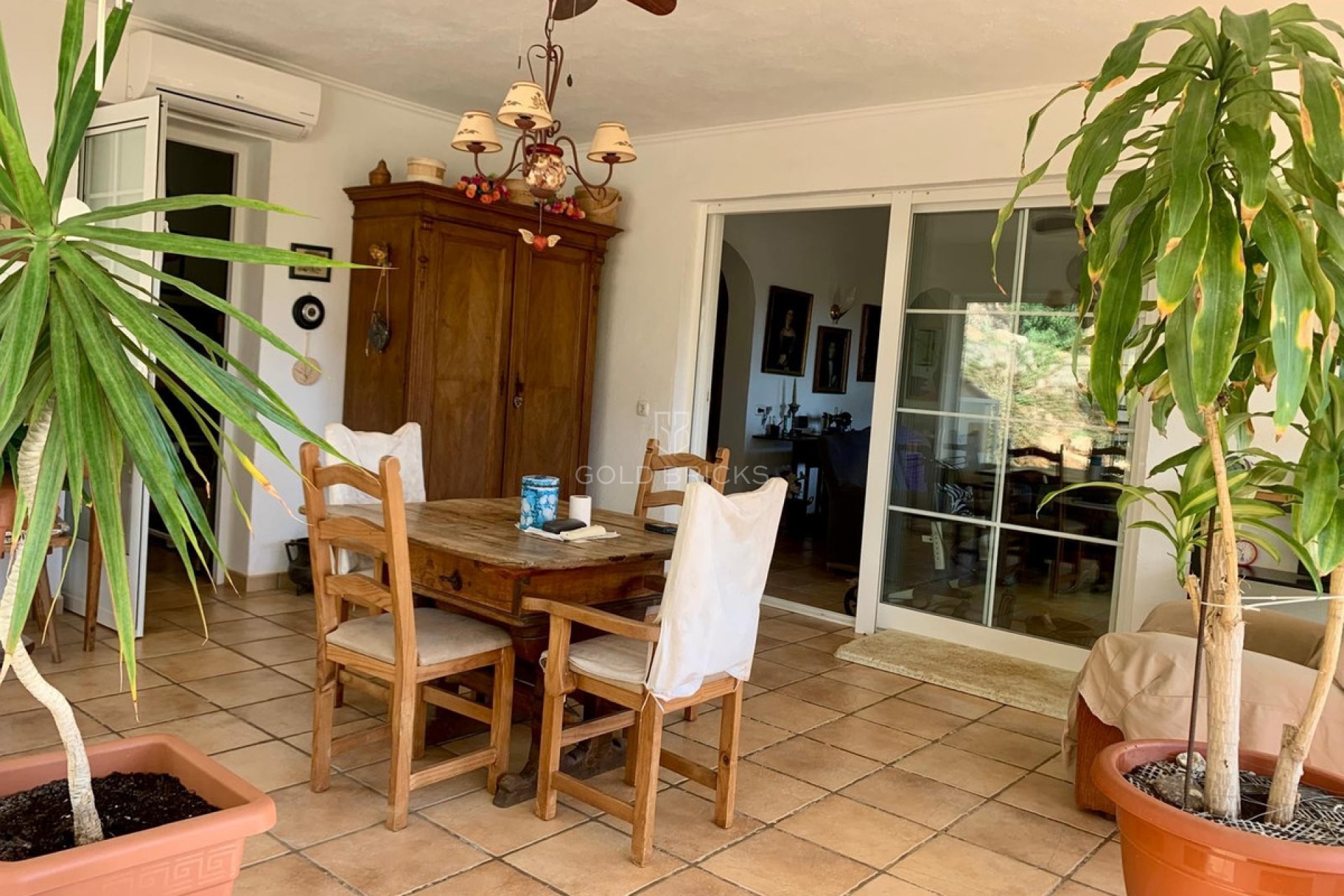 Wederverkoop ·  · Águilas · El Cocon