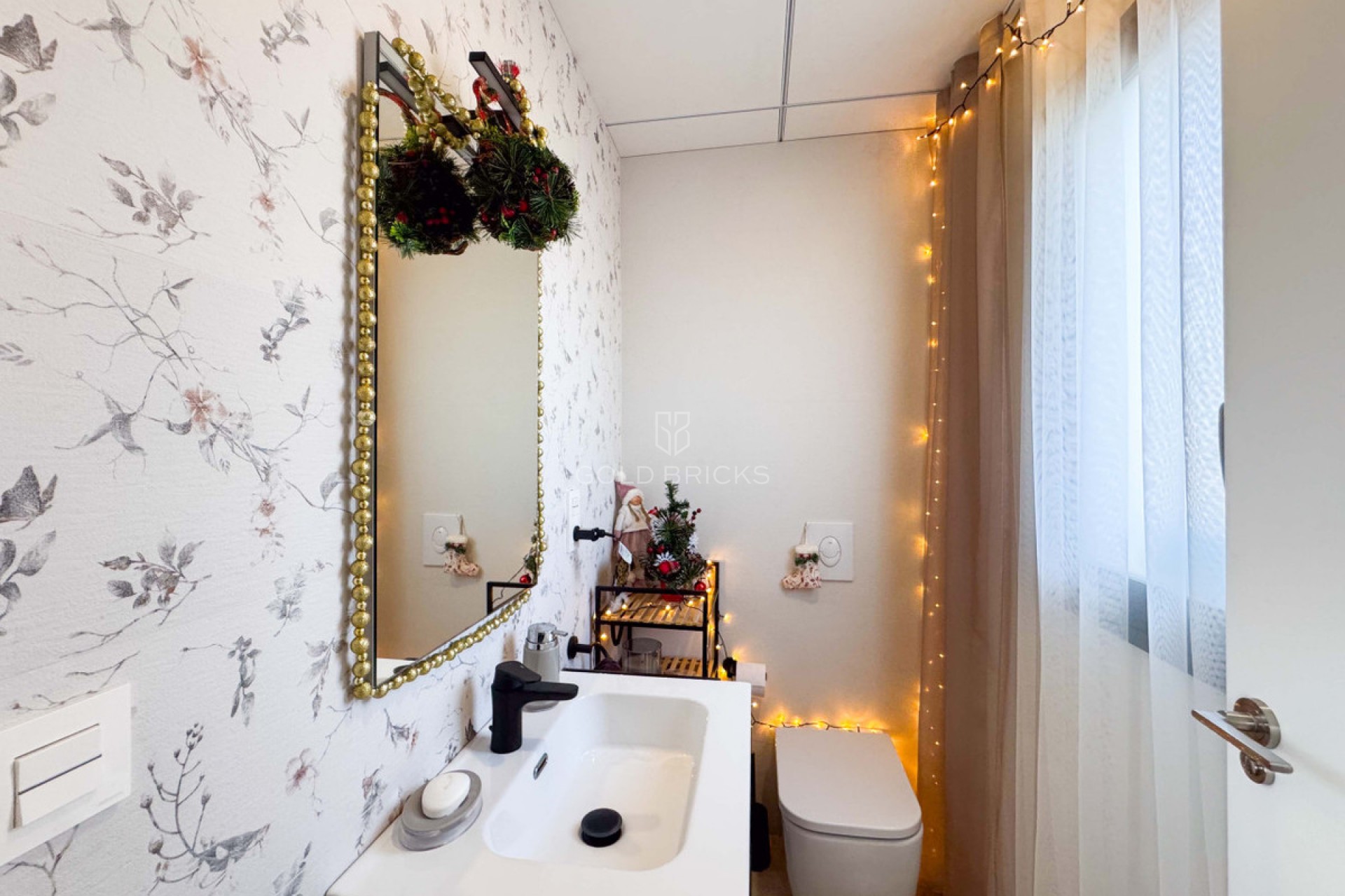 Wederverkoop ·  · Benijofar