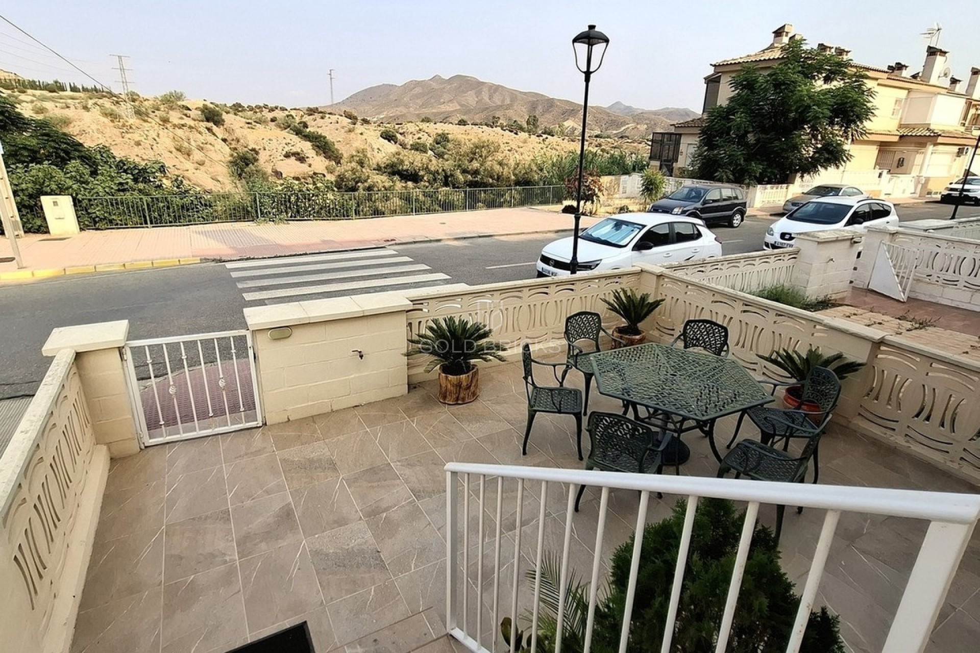 Wederverkoop ·  · Huércal-Overa