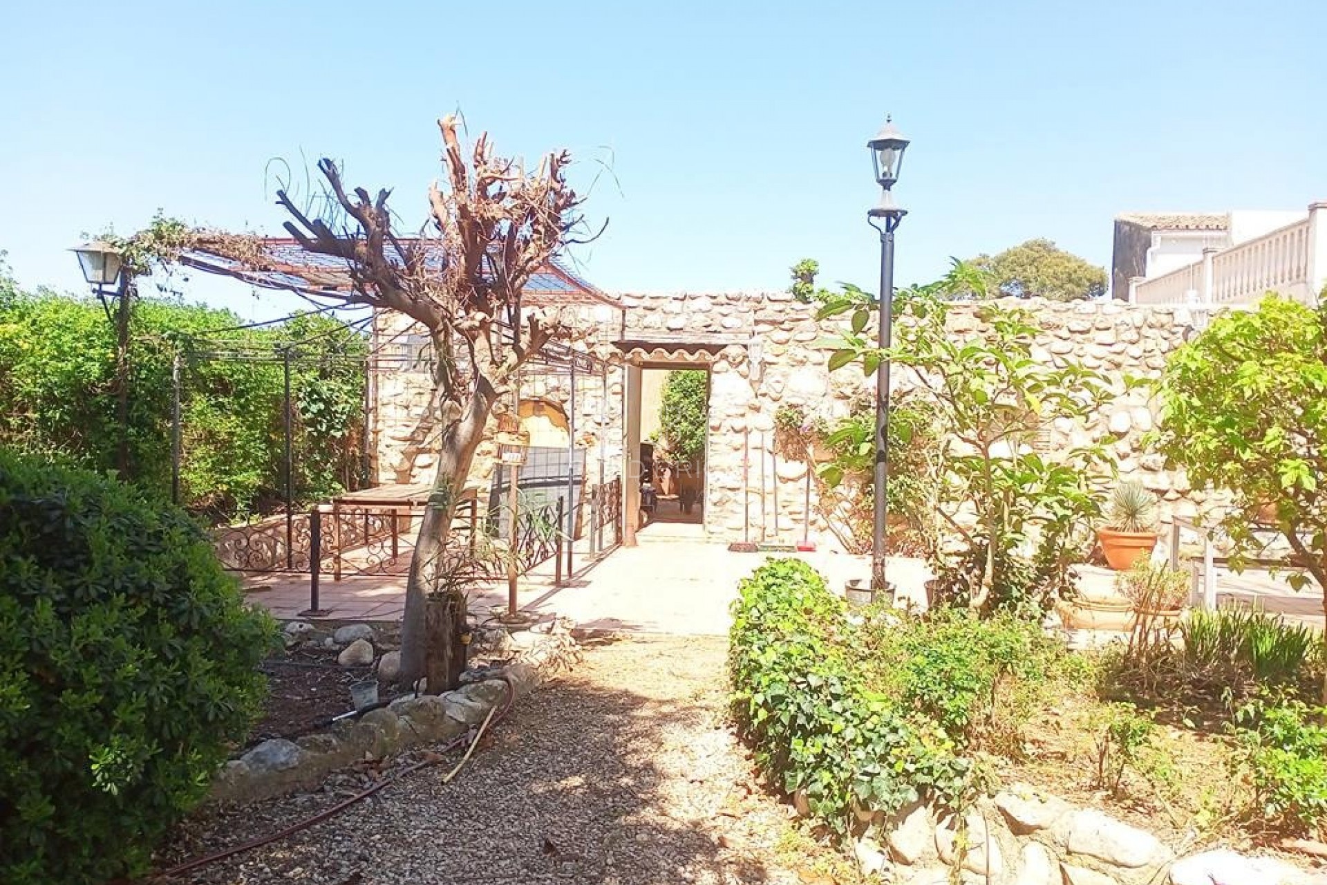 Wederverkoop ·  · Ondara · Ondara Centro