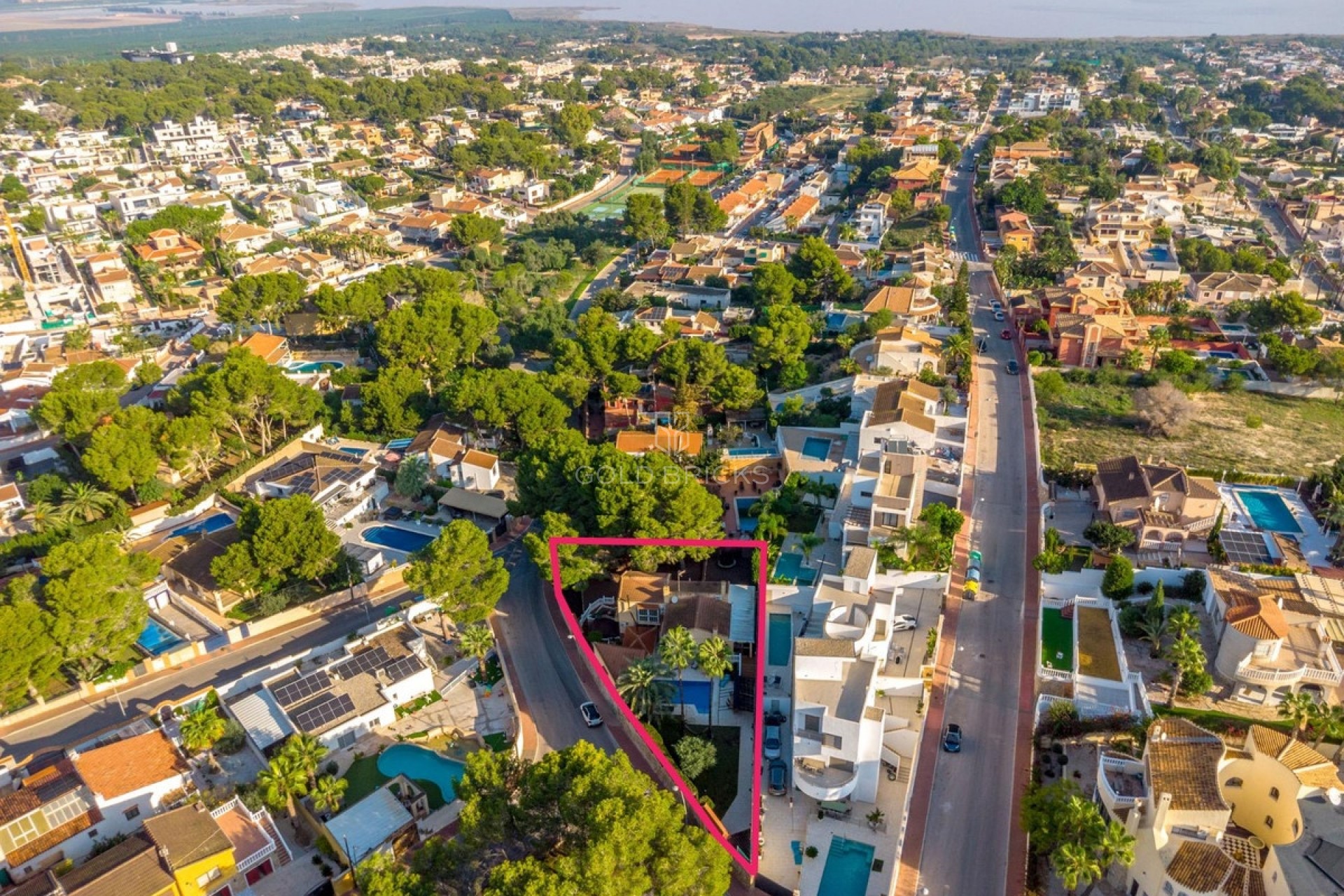 Wederverkoop ·  · Orihuela · Los Balcones