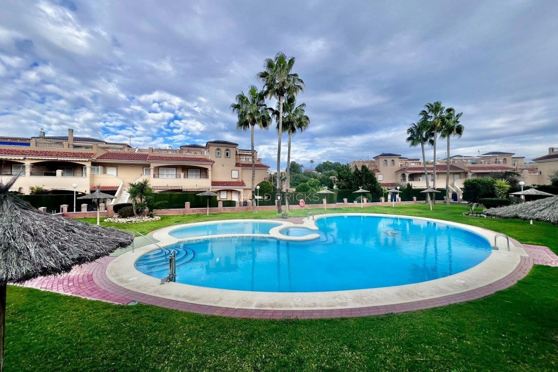 Wederverkoop ·  · Orihuela · Mil Palmeras