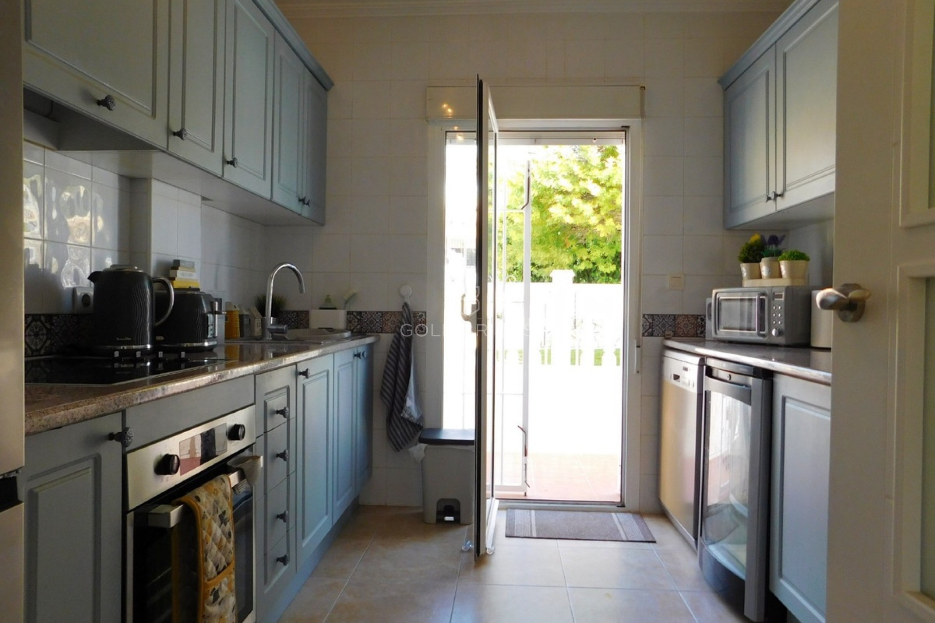 Wederverkoop ·  · Orihuela · Villamartin