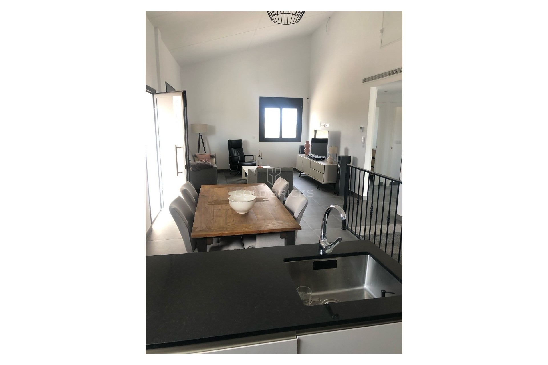 Wederverkoop ·  · Pinoso · Pinoso Centro