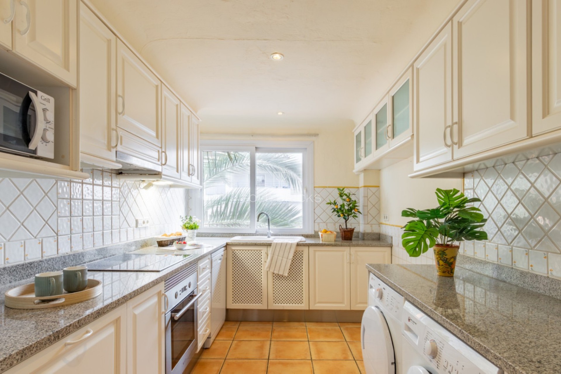 Wederverkoop ·  · Teulada · Moraira