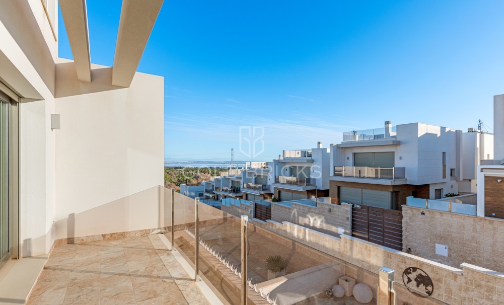 Sale · Villa · Orihuela Costa · Villamartín