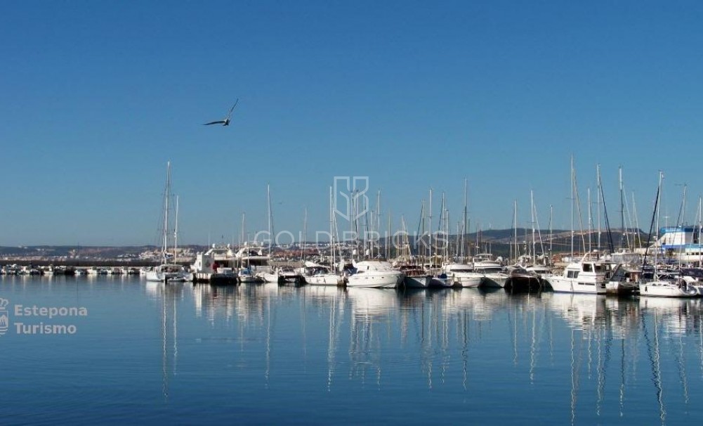 Nowa konstrukcja · Daszek · Estepona · Playa de La Rada