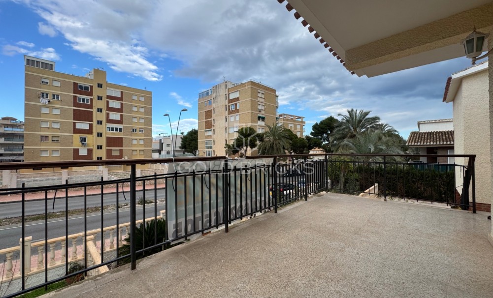 Resale · Villa · Orihuela Costa · La Zenia