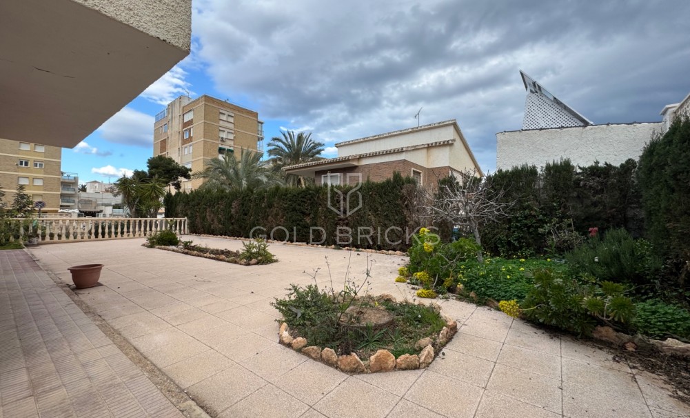 Resale · Villa · Orihuela Costa · La Zenia